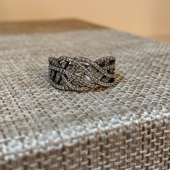 Jewelry - SILVER/DIAMOND RING